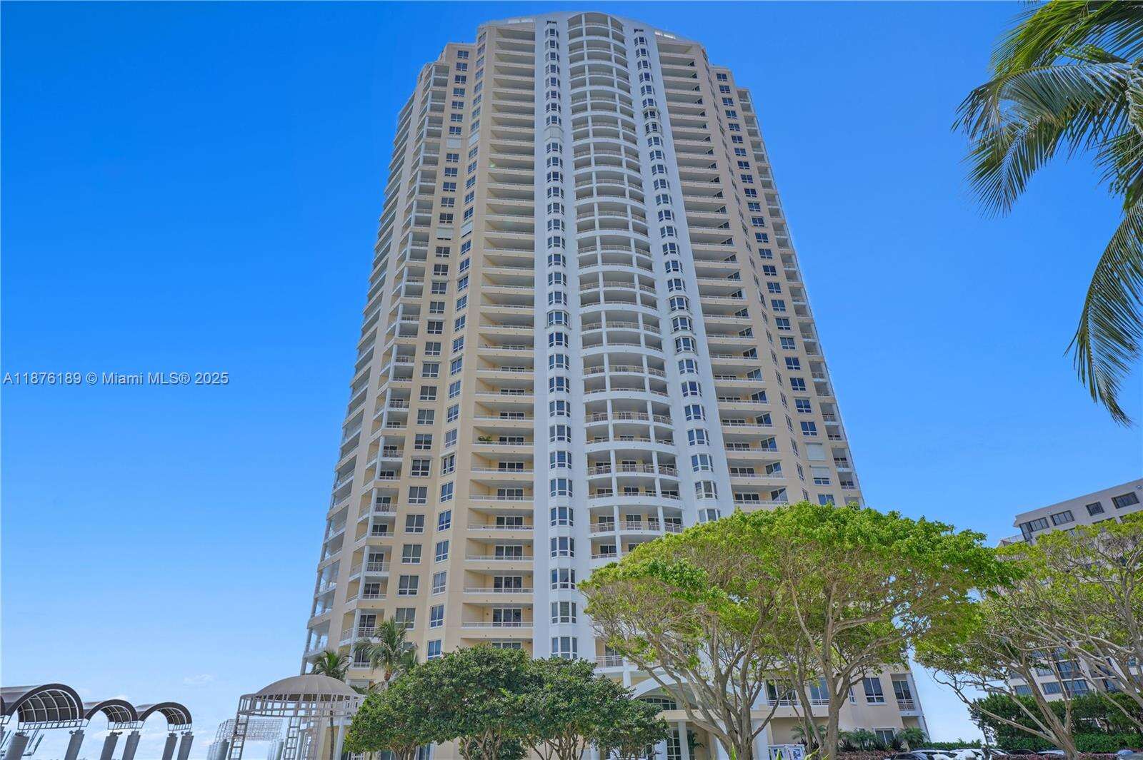 Two Tequesta Point at 808 Brickell Key Dr, Miami, FL 33131 - For Rent photo 29