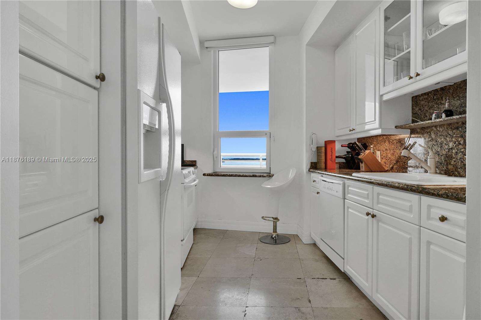 Two Tequesta Point at 808 Brickell Key Dr, Miami, FL 33131 - For Rent photo 8