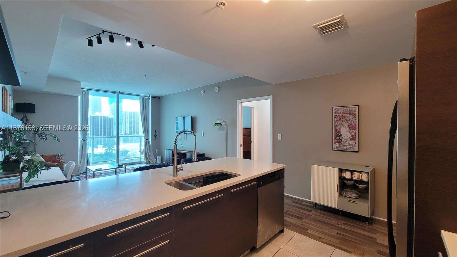 Quantum On The Bay at 1900 Bayshore Dr, Miami, FL 33132 - For Rent photo 2