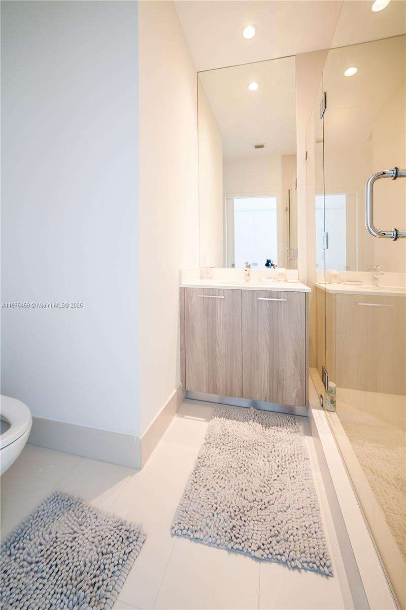 Paraiso Bayviews at 501 31 St, Miami, FL 33137 - For Rent photo 11
