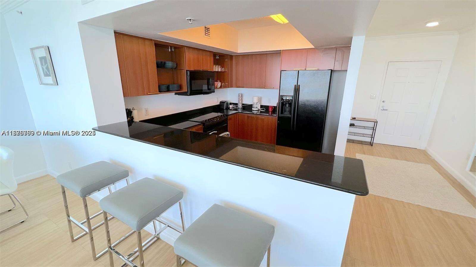 La Perla at 16699 Collins Ave, Sunny Isles Beach, FL 33160 - For Rent photo 12