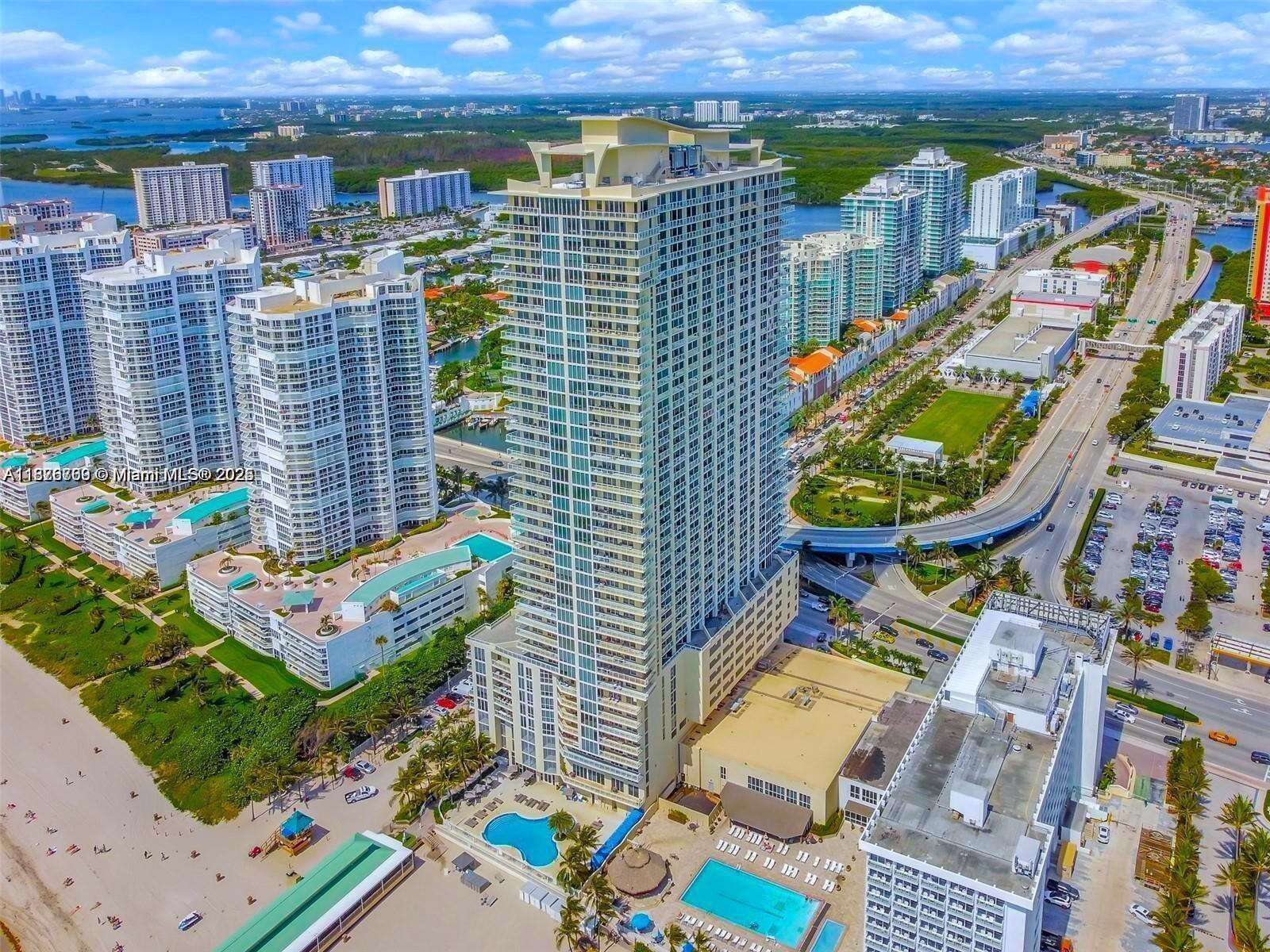 La Perla at 16699 Collins Ave, Sunny Isles Beach, FL 33160 - For Rent photo 16