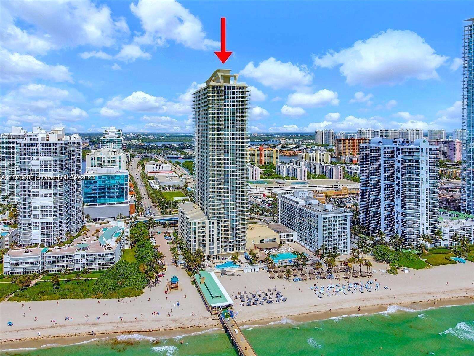 La Perla at 16699 Collins Ave, Sunny Isles Beach, FL 33160 - For Rent photo 20