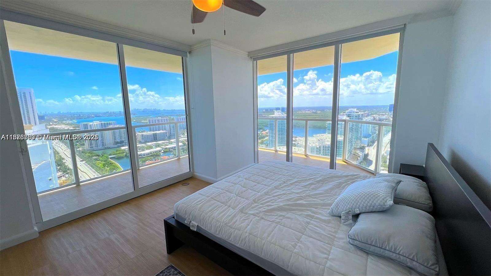 La Perla at 16699 Collins Ave, Sunny Isles Beach, FL 33160 - For Rent photo 7