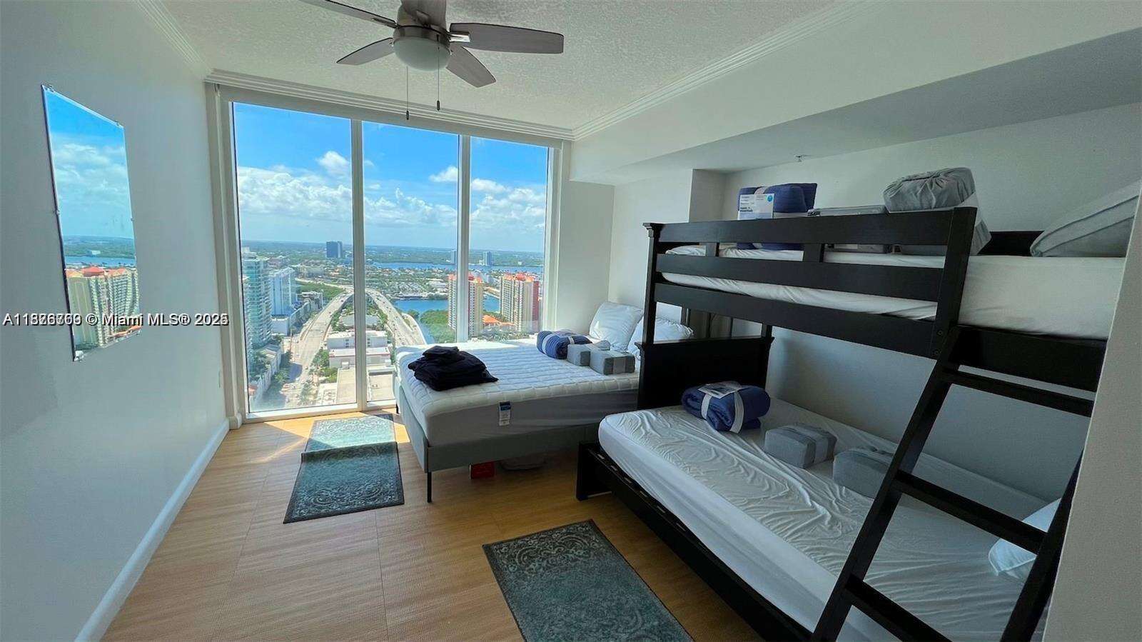 La Perla at 16699 Collins Ave, Sunny Isles Beach, FL 33160 - For Rent photo 9