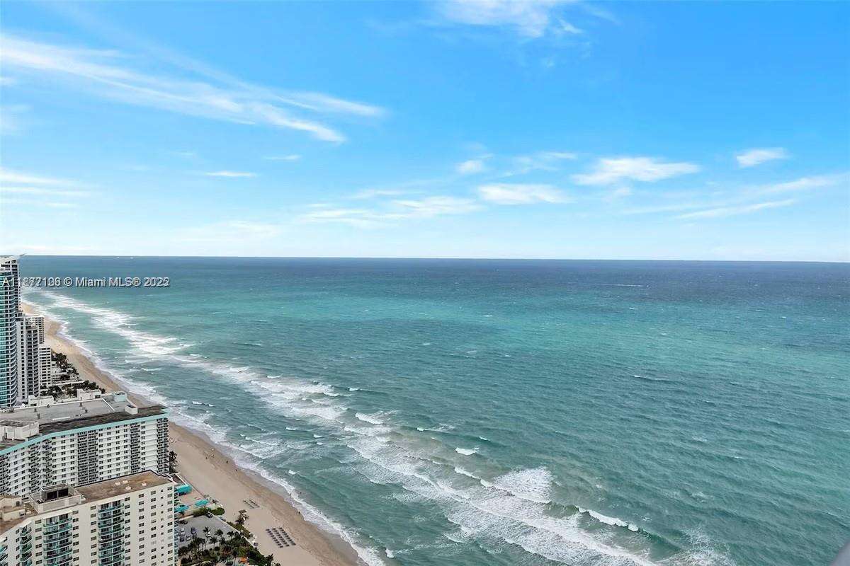Hyde Resort at 4111 Ocean Dr, Hollywood, FL 33019 - For Rent photo 2