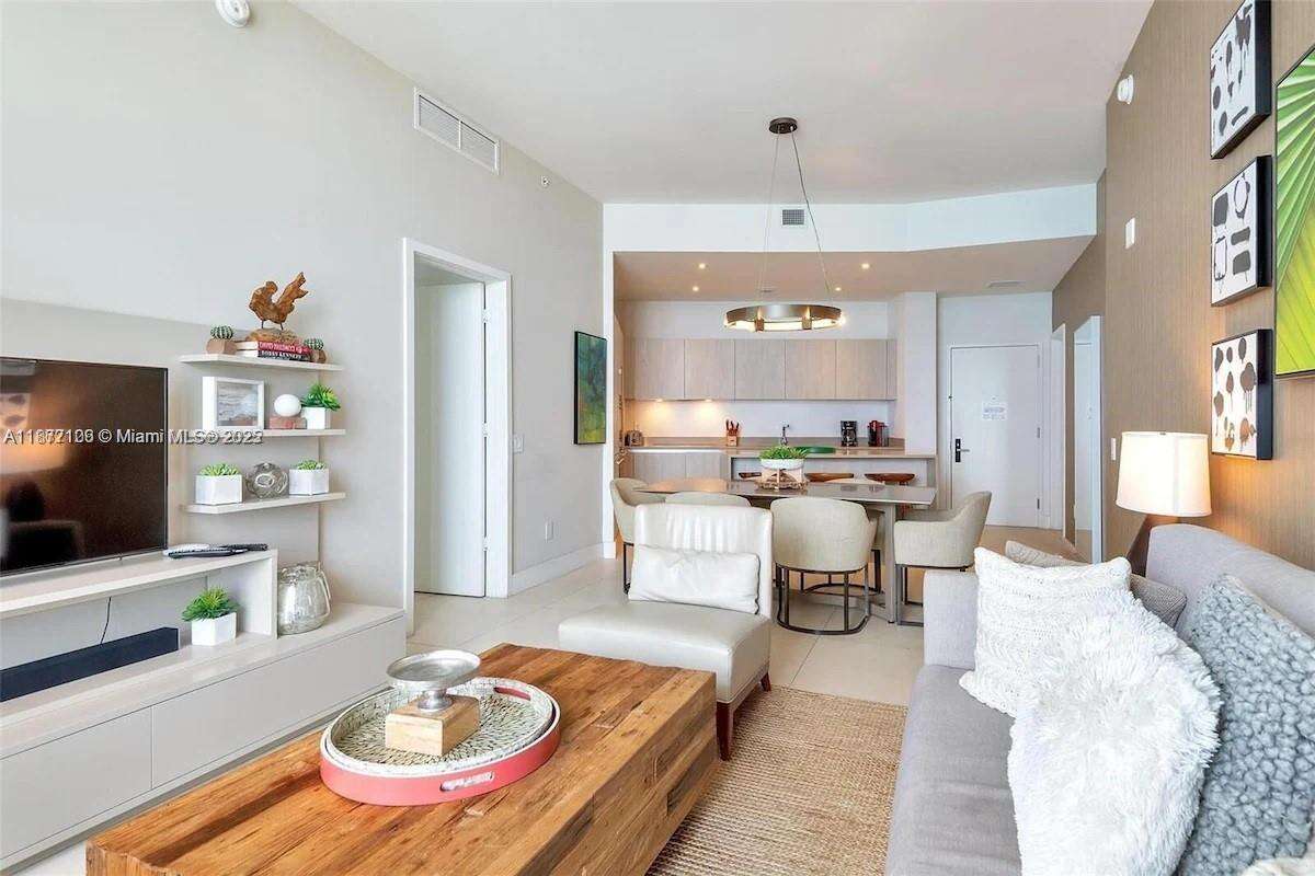 Hyde Resort at 4111 Ocean Dr, Hollywood, FL 33019 - For Rent photo 15