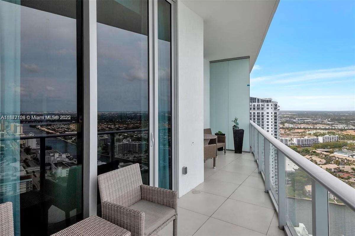 Hyde Resort at 4111 Ocean Dr, Hollywood, FL 33019 - For Rent photo 3
