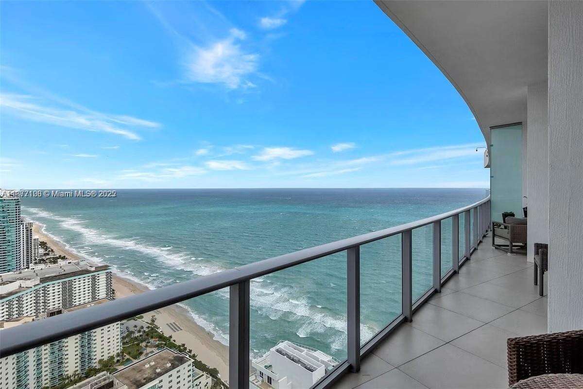 Hyde Resort at 4111 Ocean Dr, Hollywood, FL 33019 - For Rent photo 29