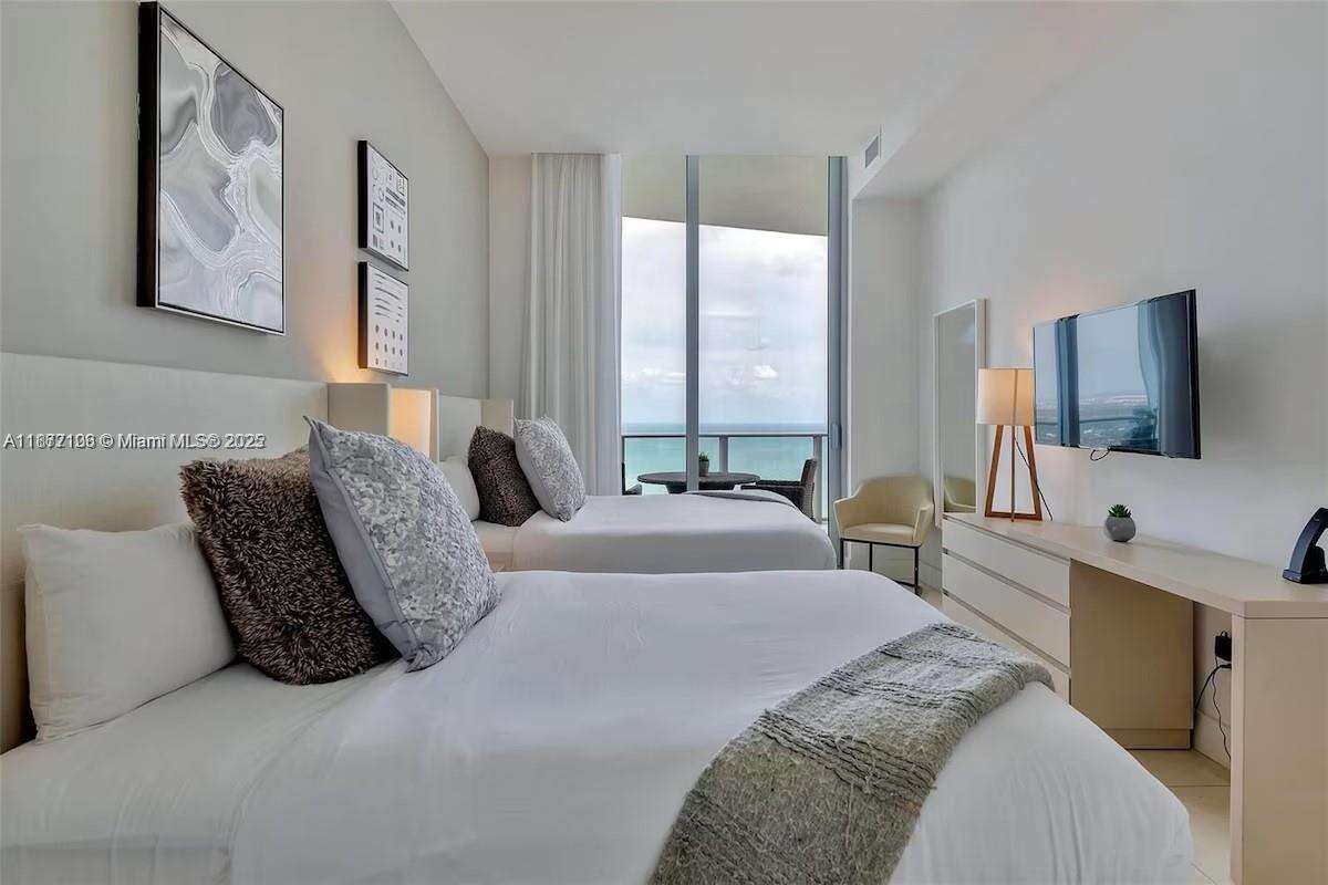 Hyde Resort at 4111 Ocean Dr, Hollywood, FL 33019 - For Rent photo 4