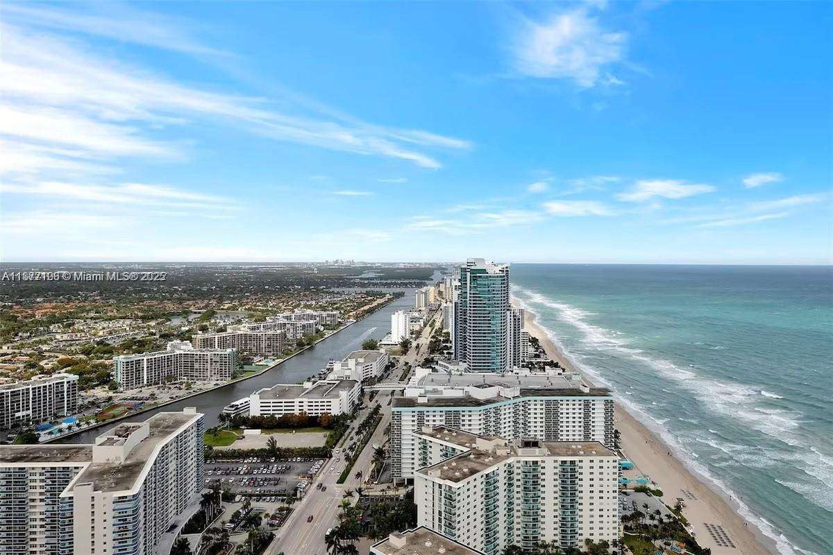Hyde Resort at 4111 Ocean Dr, Hollywood, FL 33019 - For Rent photo 31