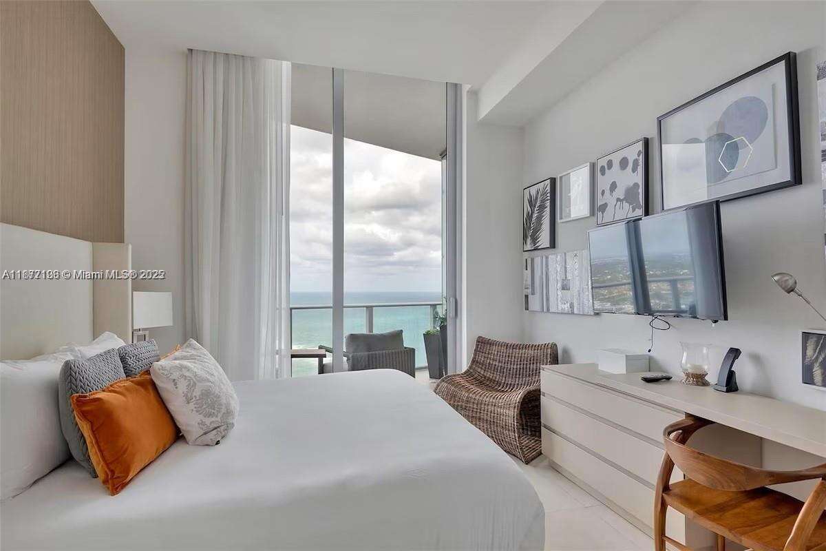 Hyde Resort at 4111 Ocean Dr, Hollywood, FL 33019 - For Rent photo 8