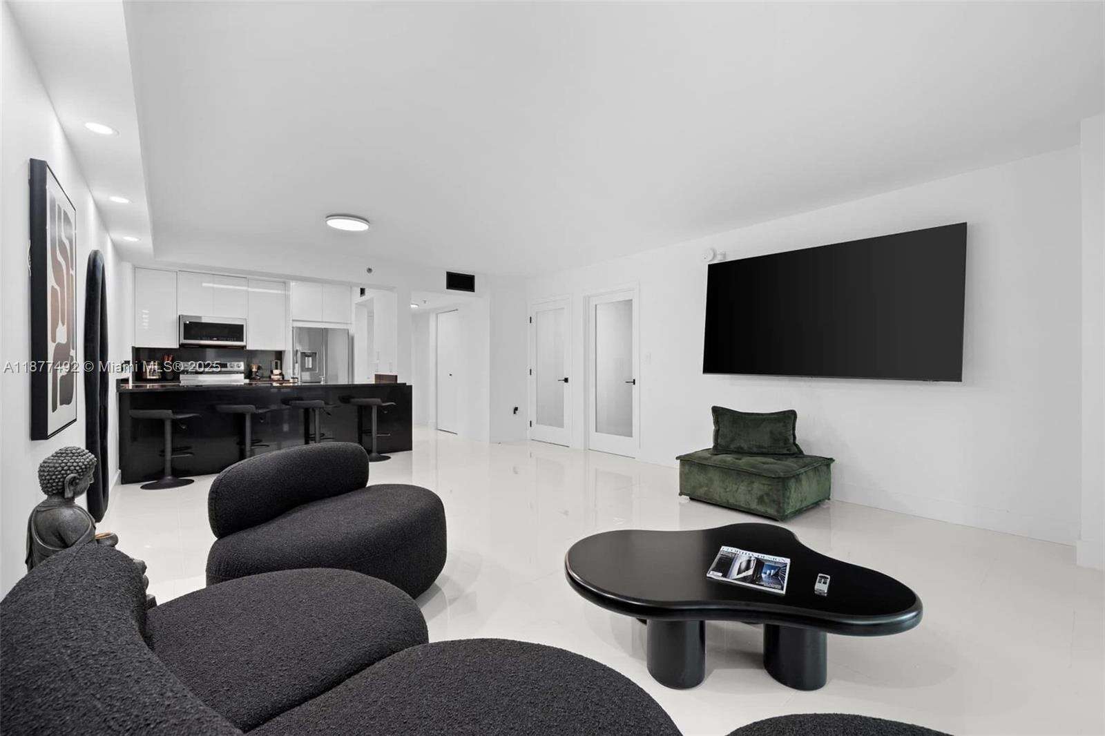 The Club At Brickell Bay at 1200 Brickell Bay Dr, Miami, FL 33131 - For Rent photo 17