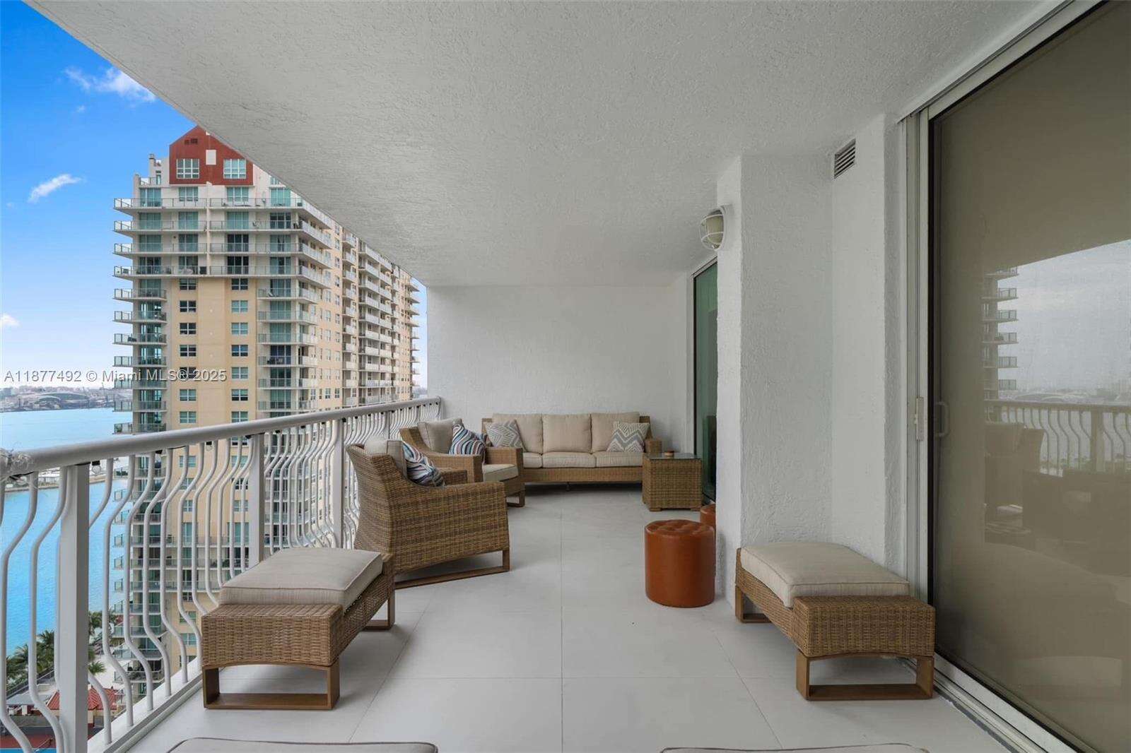 The Club At Brickell Bay at 1200 Brickell Bay Dr, Miami, FL 33131 - For Rent photo 22