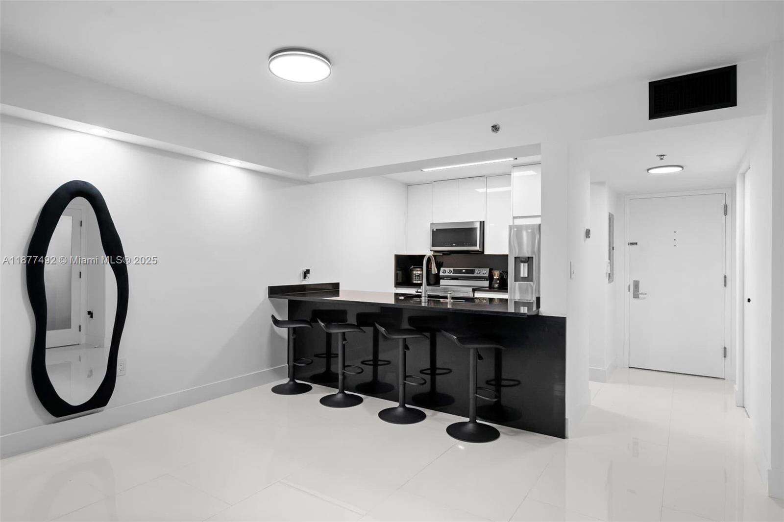 The Club At Brickell Bay at 1200 Brickell Bay Dr, Miami, FL 33131 - For Rent photo 10