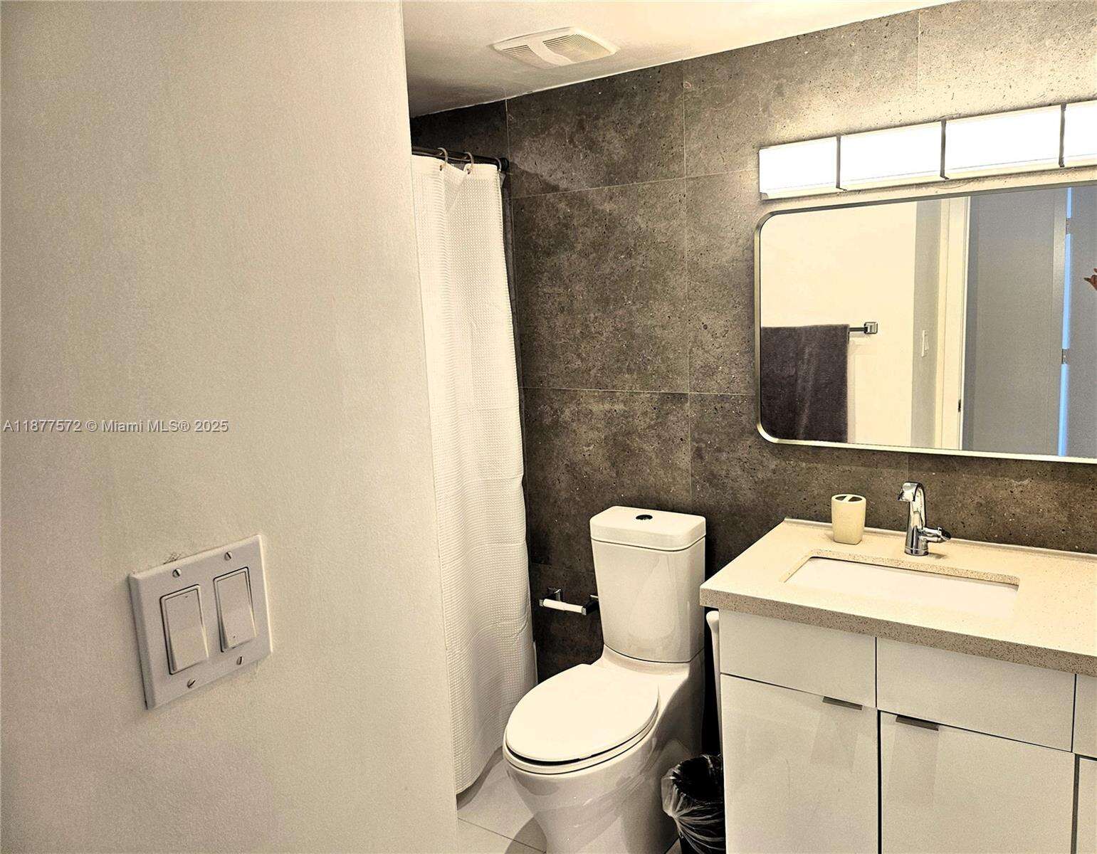 Seacoast 5151 at 5161 Collins Ave, Miami Beach, FL 33140 - For Rent photo 17