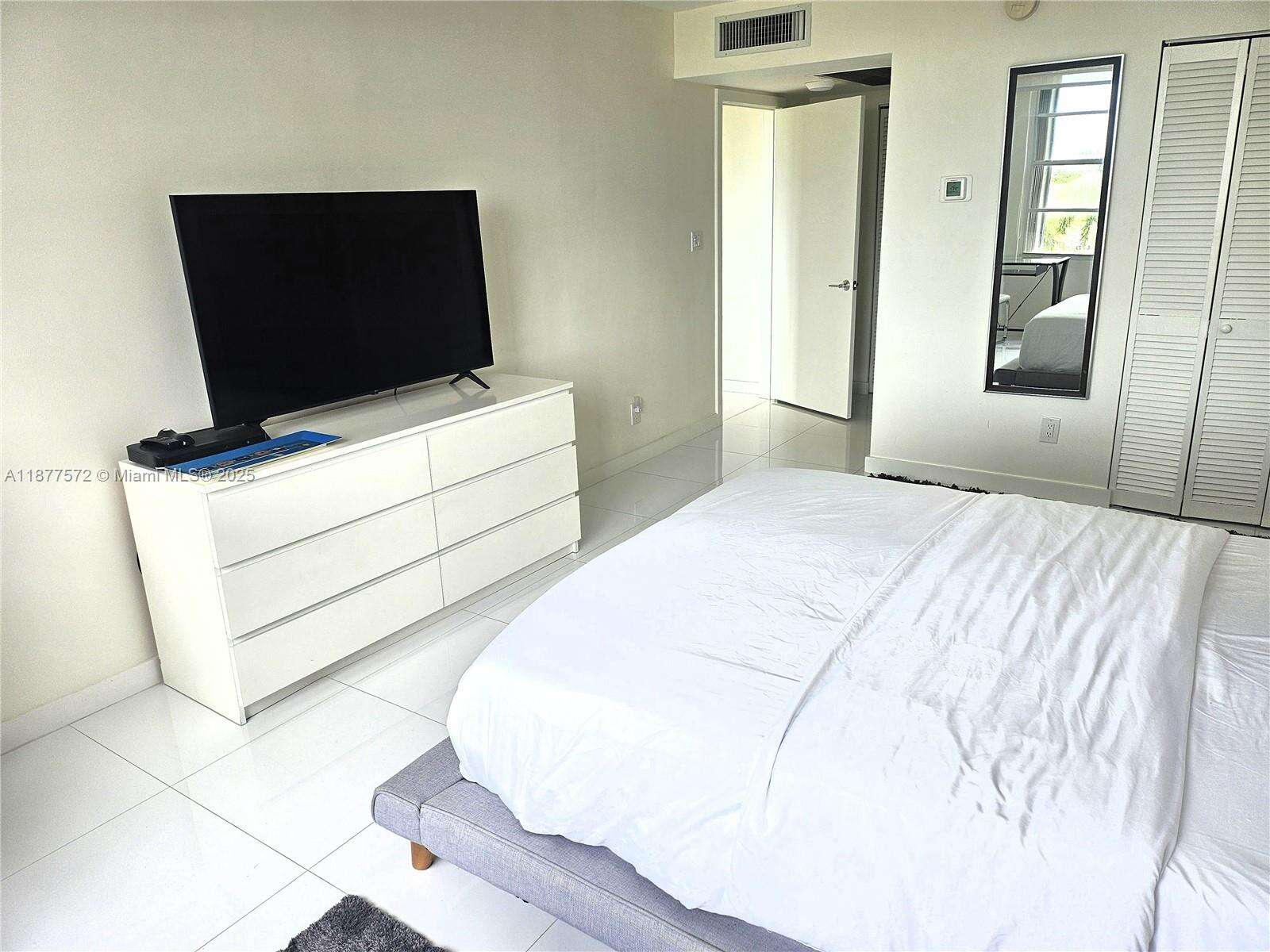 Seacoast 5151 at 5161 Collins Ave, Miami Beach, FL 33140 - For Rent photo 23