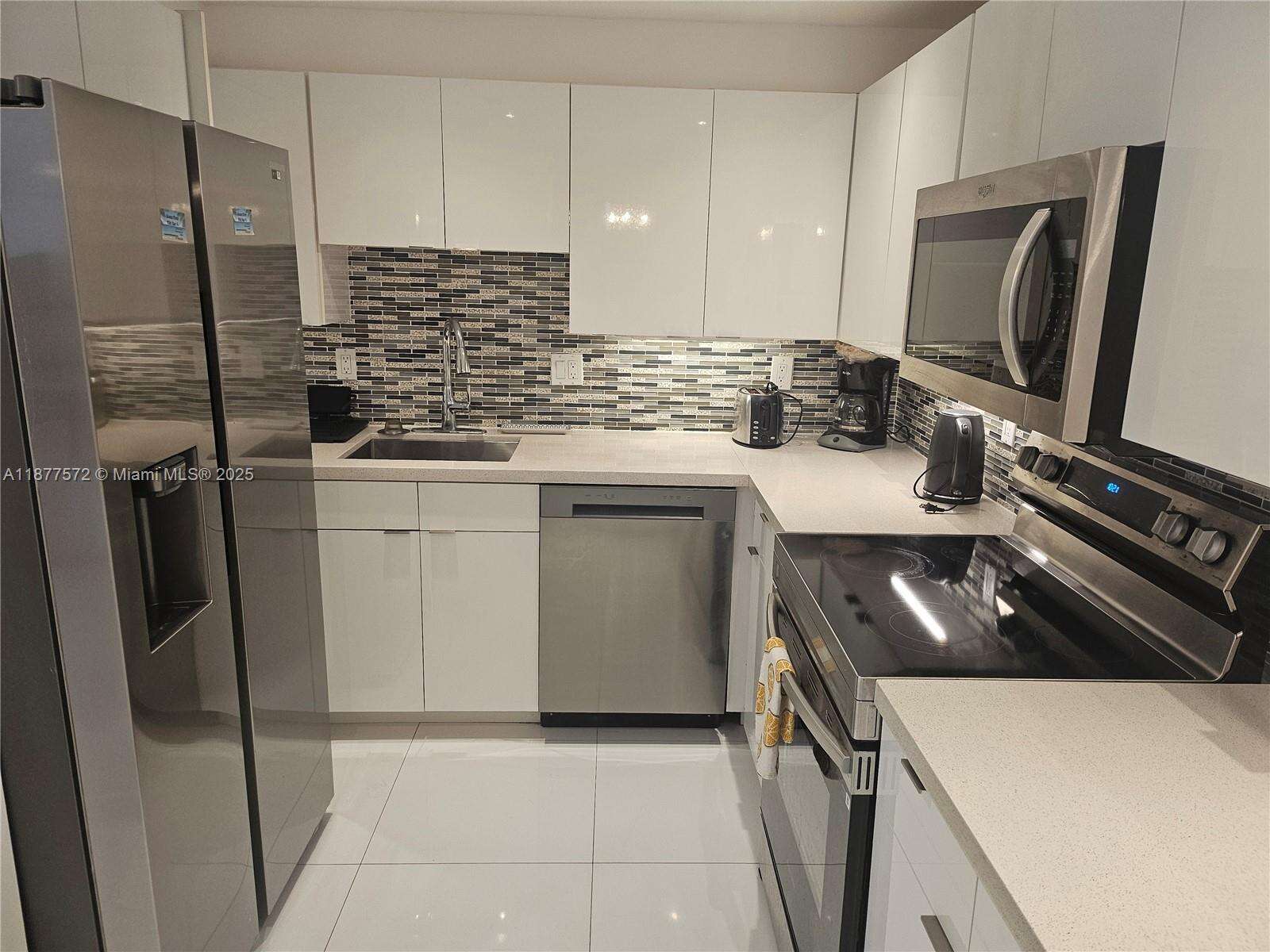 Seacoast 5151 at 5161 Collins Ave, Miami Beach, FL 33140 - For Rent photo 8