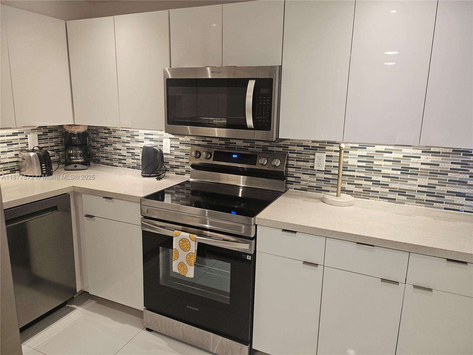 Seacoast 5151 at 5161 Collins Ave, Miami Beach, FL 33140 - For Rent photo 9