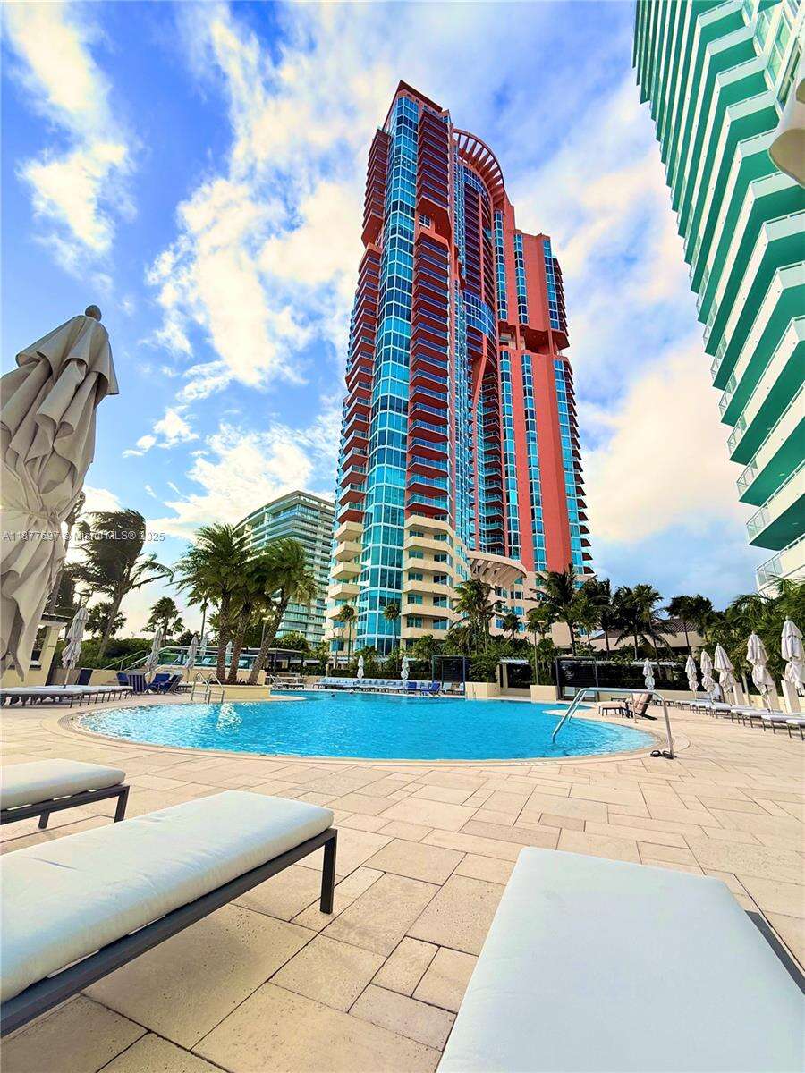 Portofino Tower at 300 Pointe Dr, Miami Beach, FL 33139 - For Rent photo 32