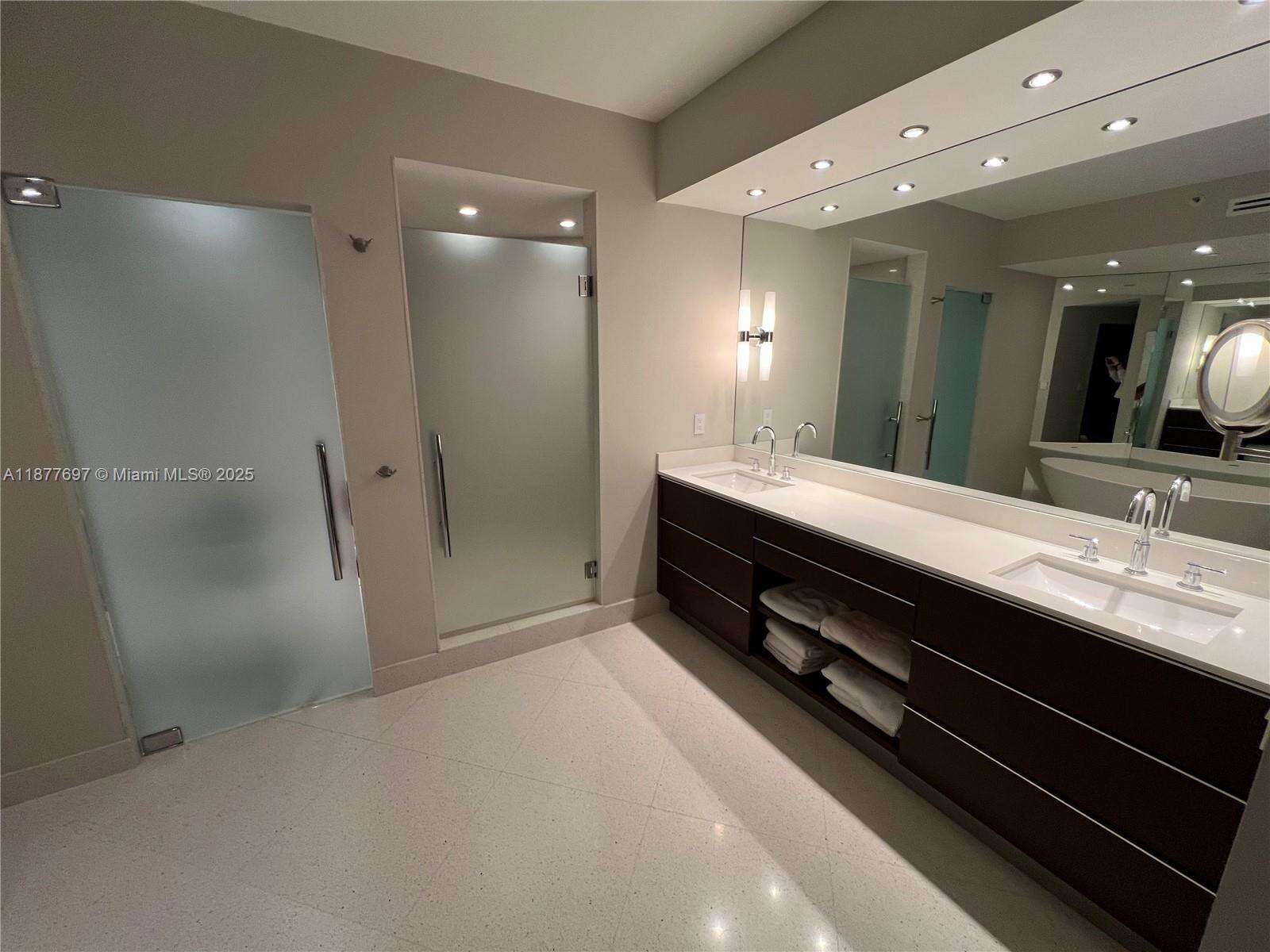 Portofino Tower at 300 Pointe Dr, Miami Beach, FL 33139 - For Rent photo 6