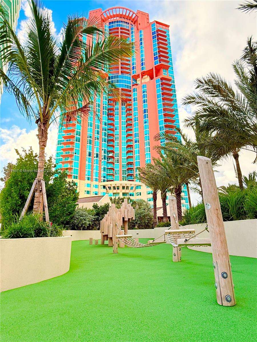 Portofino Tower at 300 Pointe Dr, Miami Beach, FL 33139 - For Rent photo 56