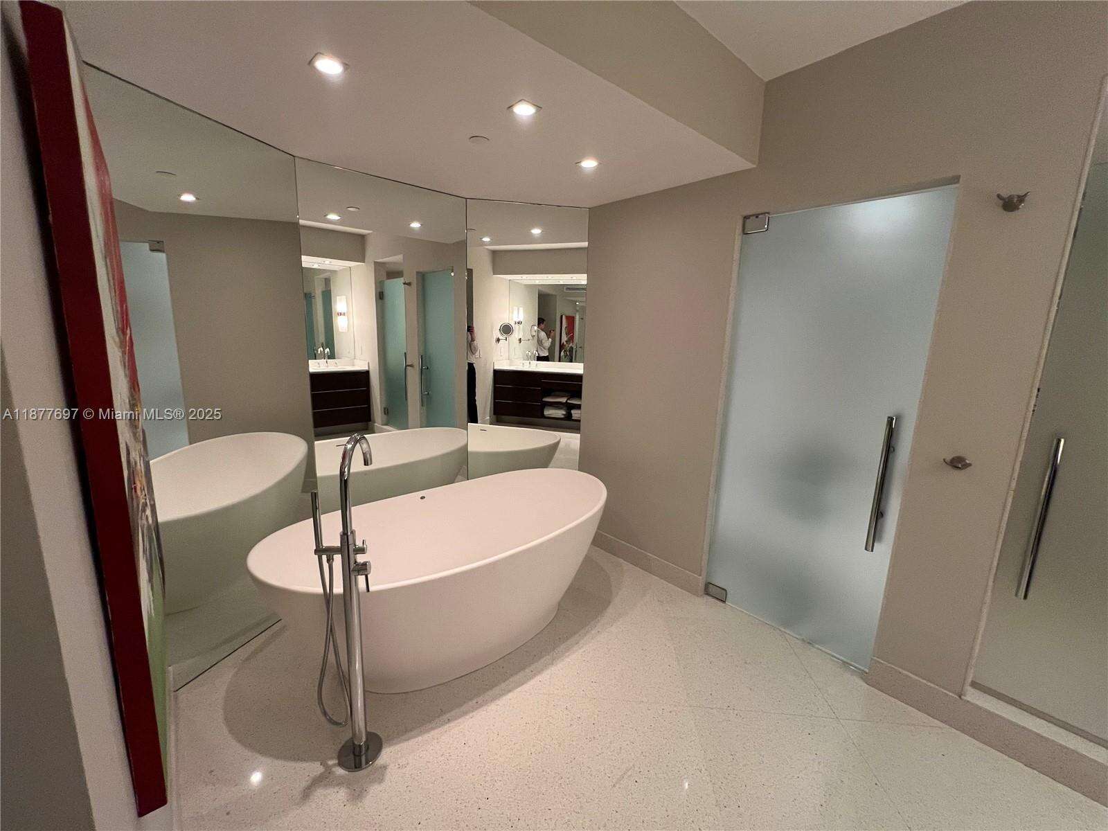 Portofino Tower at 300 Pointe Dr, Miami Beach, FL 33139 - For Rent photo 7