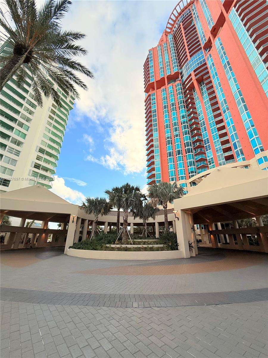 Portofino Tower at 300 Pointe Dr, Miami Beach, FL 33139 - For Rent photo 67