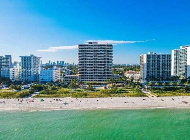 Club Atlantis at 2555 Collins Ave, Miami Beach, FL 33140 - For Rent photo 1