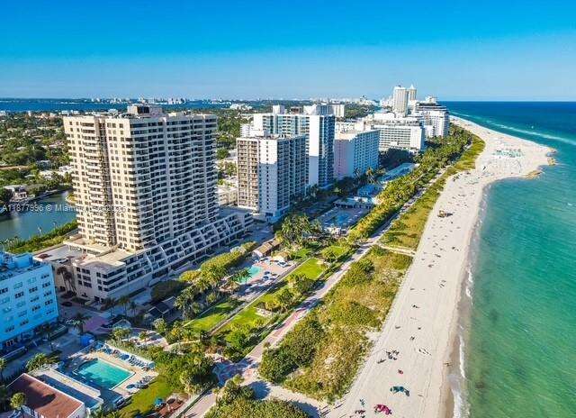 Club Atlantis at 2555 Collins Ave, Miami Beach, FL 33140 - For Rent photo 2