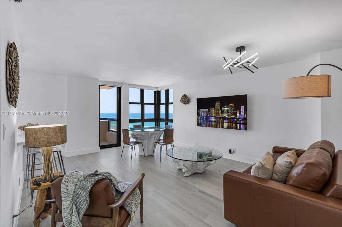 Club Atlantis at 2555 Collins Ave, Miami Beach, FL 33140 - For Rent photo 13