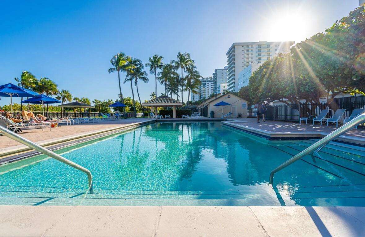 Club Atlantis at 2555 Collins Ave, Miami Beach, FL 33140 - For Rent photo 34