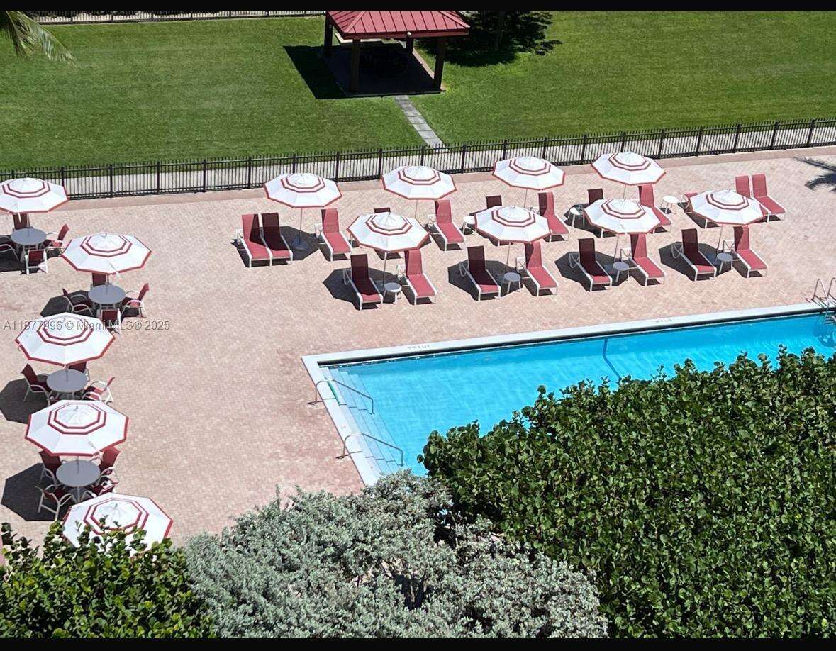 Club Atlantis at 2555 Collins Ave, Miami Beach, FL 33140 - For Rent photo 36