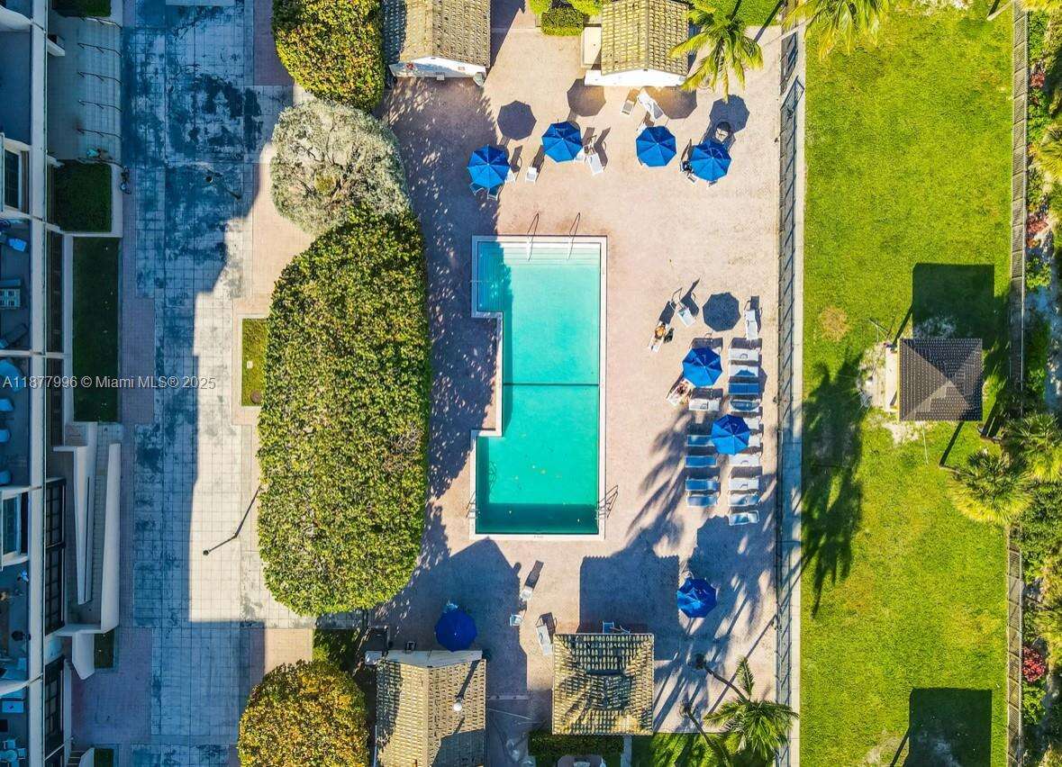 Club Atlantis at 2555 Collins Ave, Miami Beach, FL 33140 - For Rent photo 5