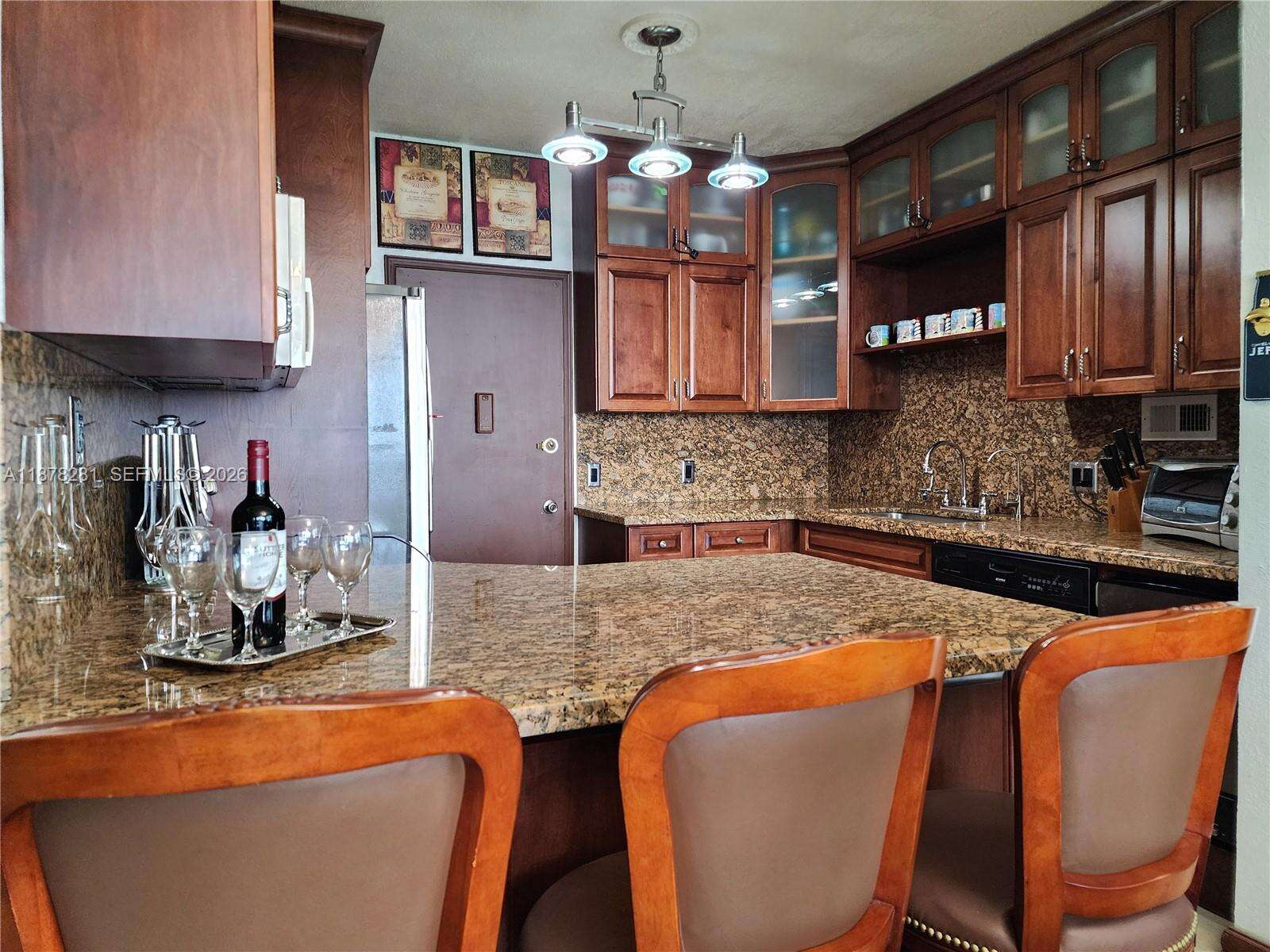 Alexander Towers at 3505 Ocean Dr, Hollywood, FL 33019 - For Rent photo 7