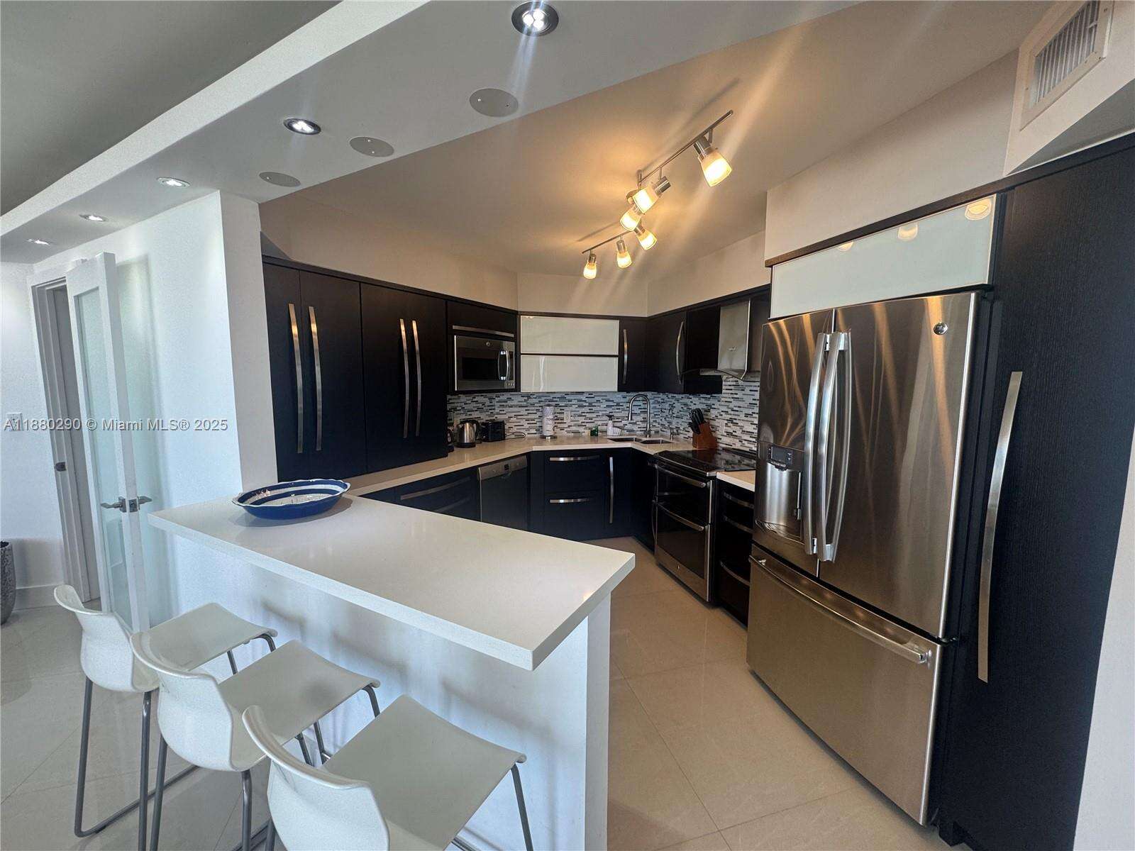 Seacoast 5151 at 5161 Collins Ave, Miami Beach, FL 33140 - For Rent photo 8