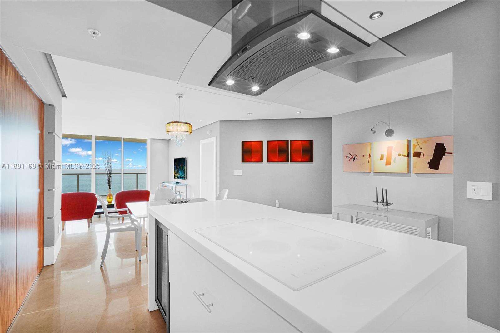La Perla at 16699 Collins Ave, Sunny Isles Beach, FL 33160 - For Rent photo 13