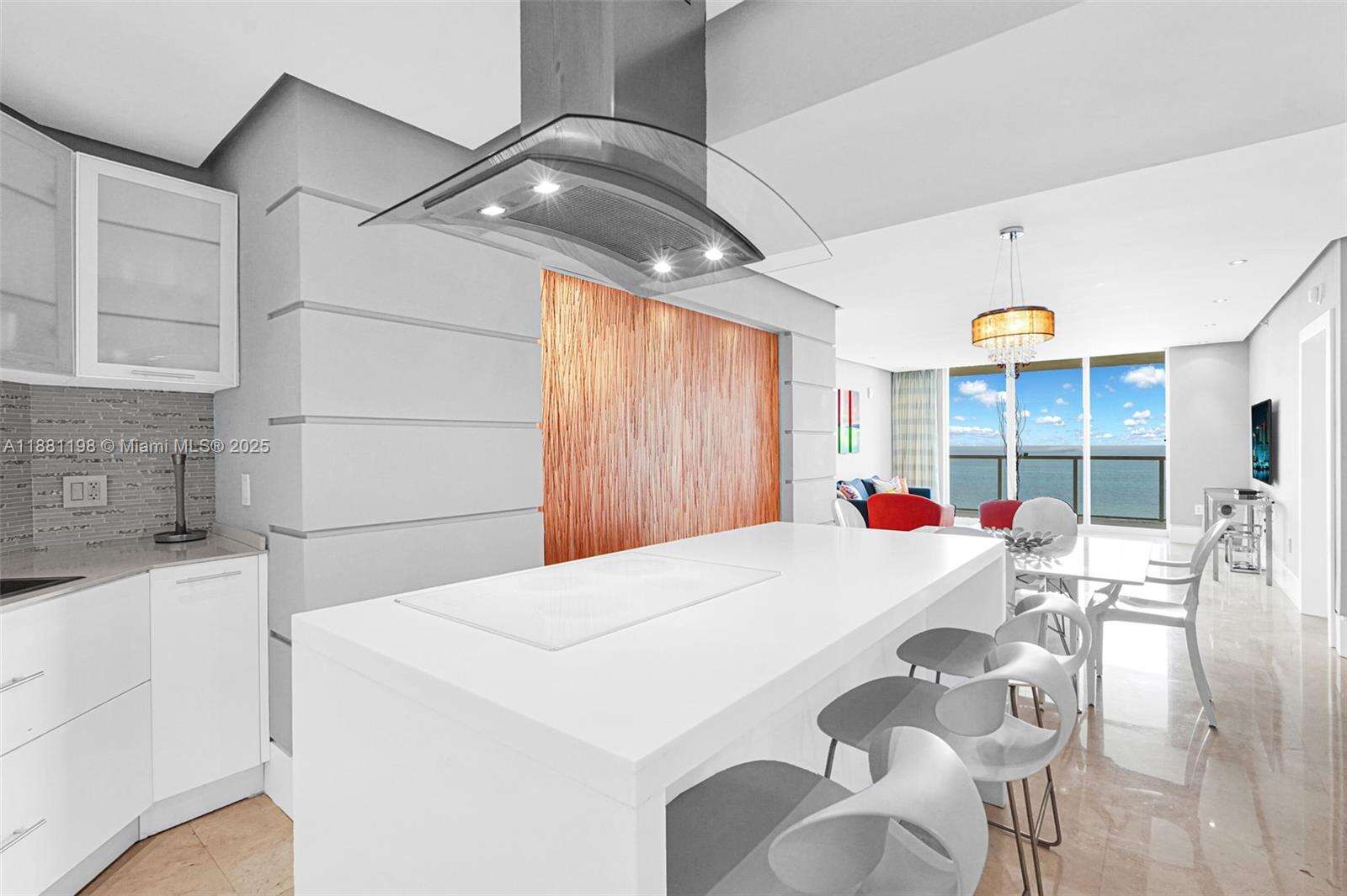 La Perla at 16699 Collins Ave, Sunny Isles Beach, FL 33160 - For Rent photo 18
