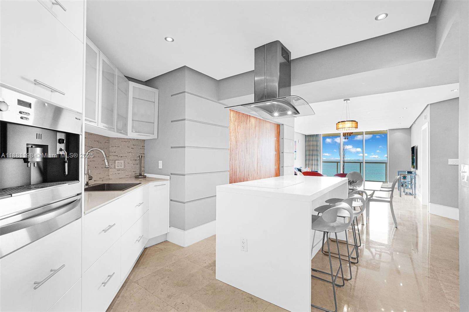 La Perla at 16699 Collins Ave, Sunny Isles Beach, FL 33160 - For Rent photo 19