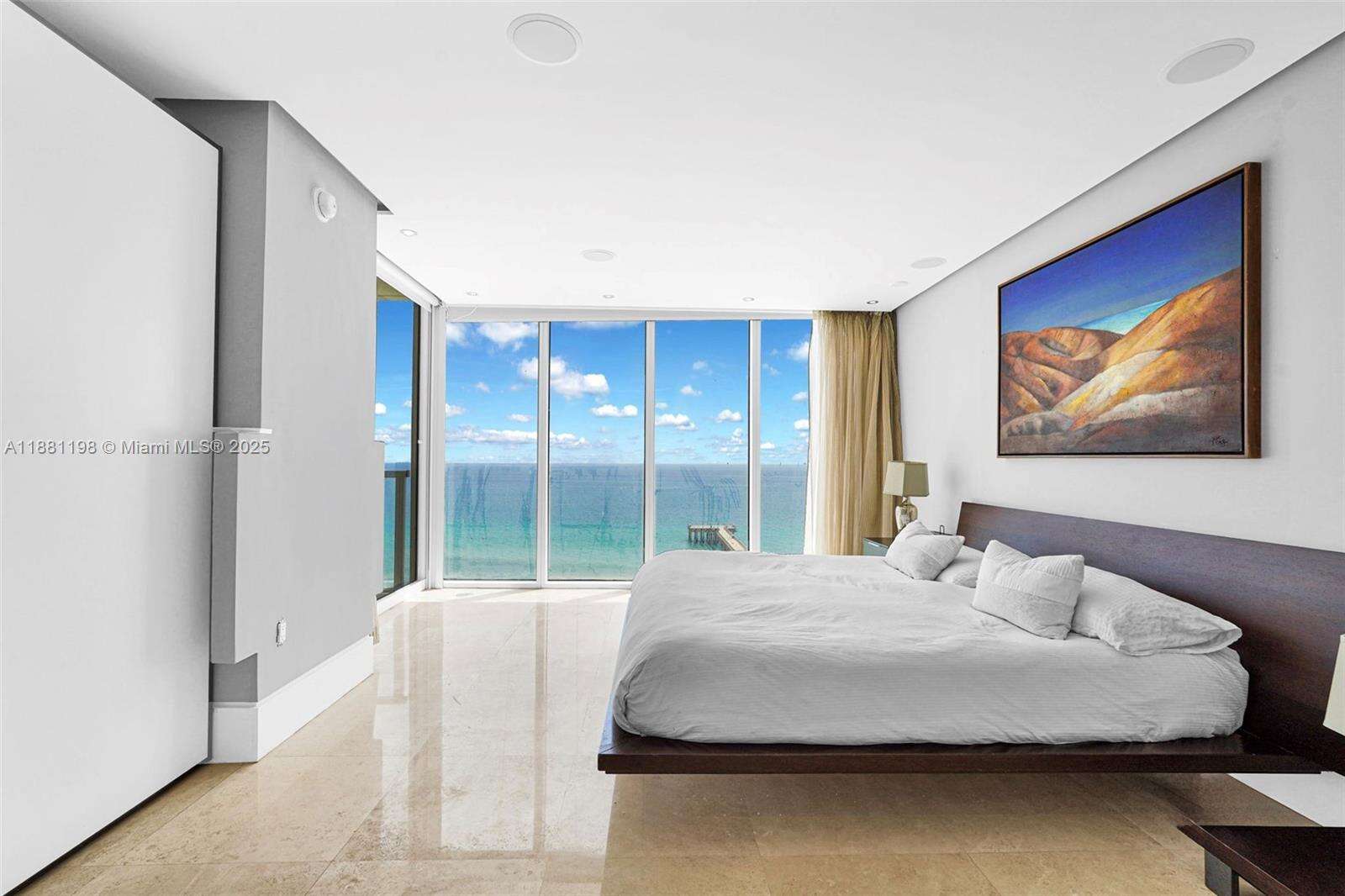 La Perla at 16699 Collins Ave, Sunny Isles Beach, FL 33160 - For Rent photo 22