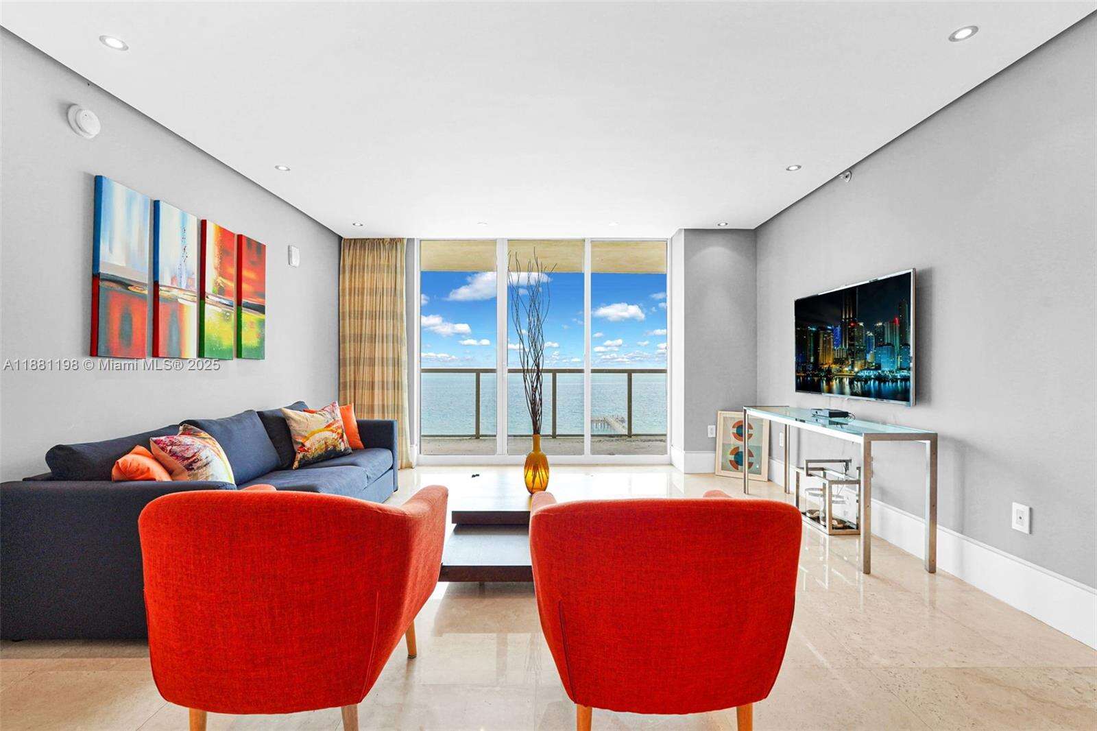 La Perla at 16699 Collins Ave, Sunny Isles Beach, FL 33160 - For Rent photo 4