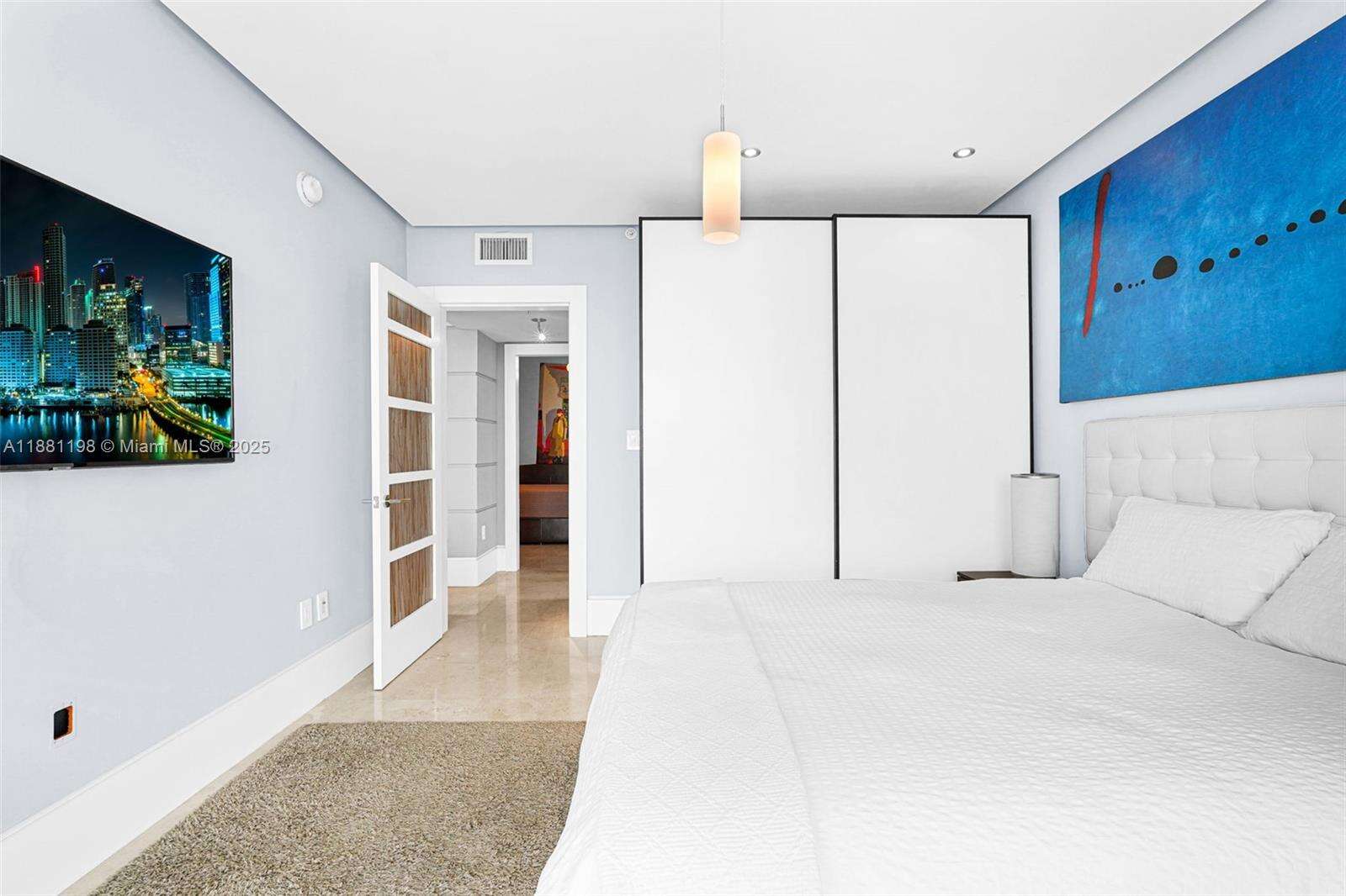 La Perla at 16699 Collins Ave, Sunny Isles Beach, FL 33160 - For Rent photo 36
