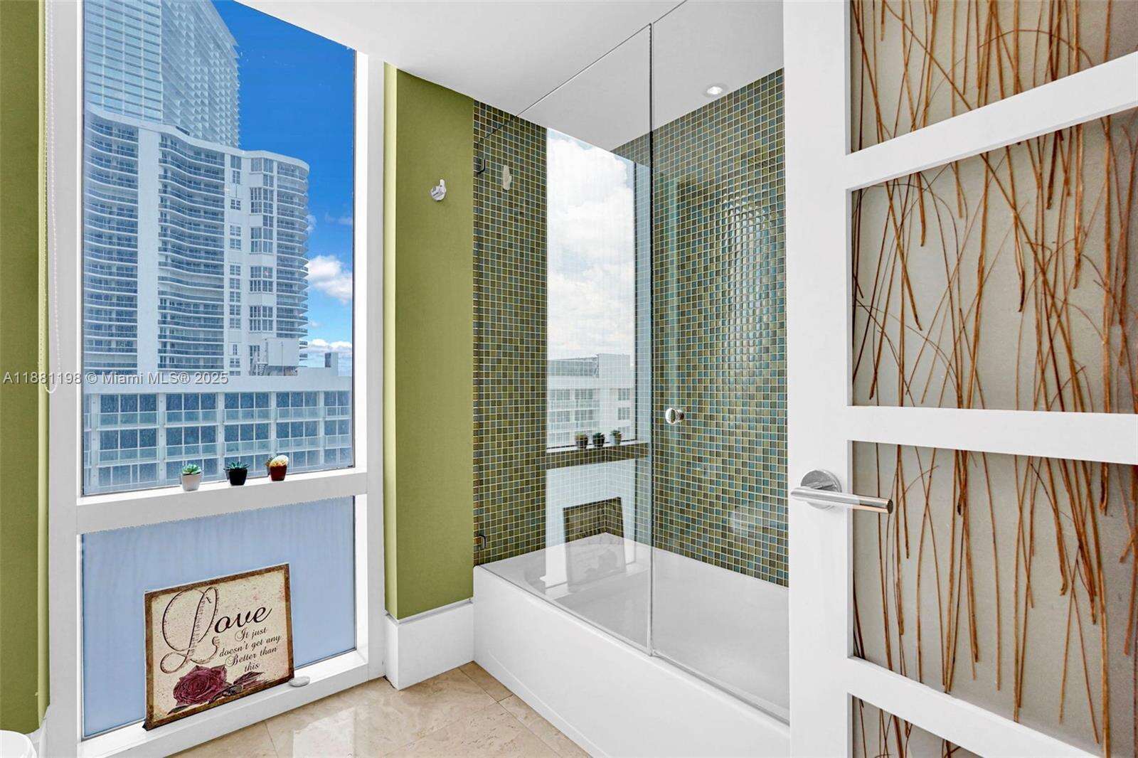 La Perla at 16699 Collins Ave, Sunny Isles Beach, FL 33160 - For Rent photo 38