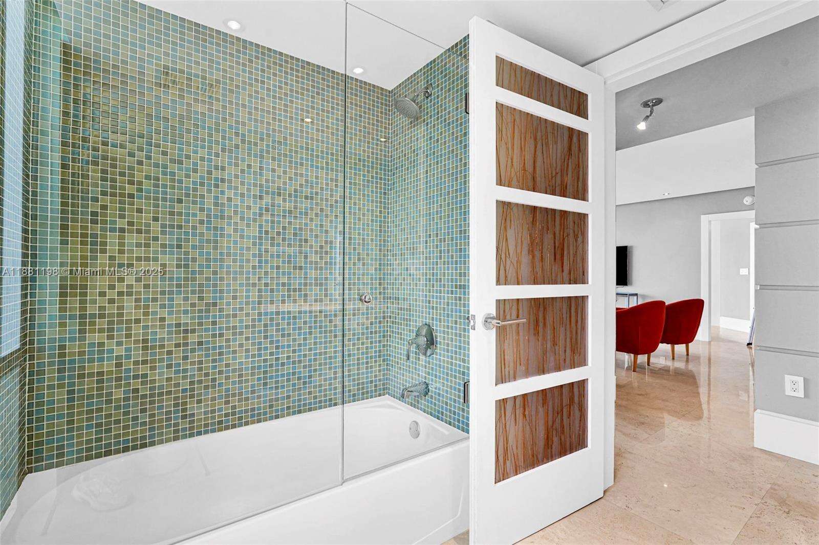 La Perla at 16699 Collins Ave, Sunny Isles Beach, FL 33160 - For Rent photo 39
