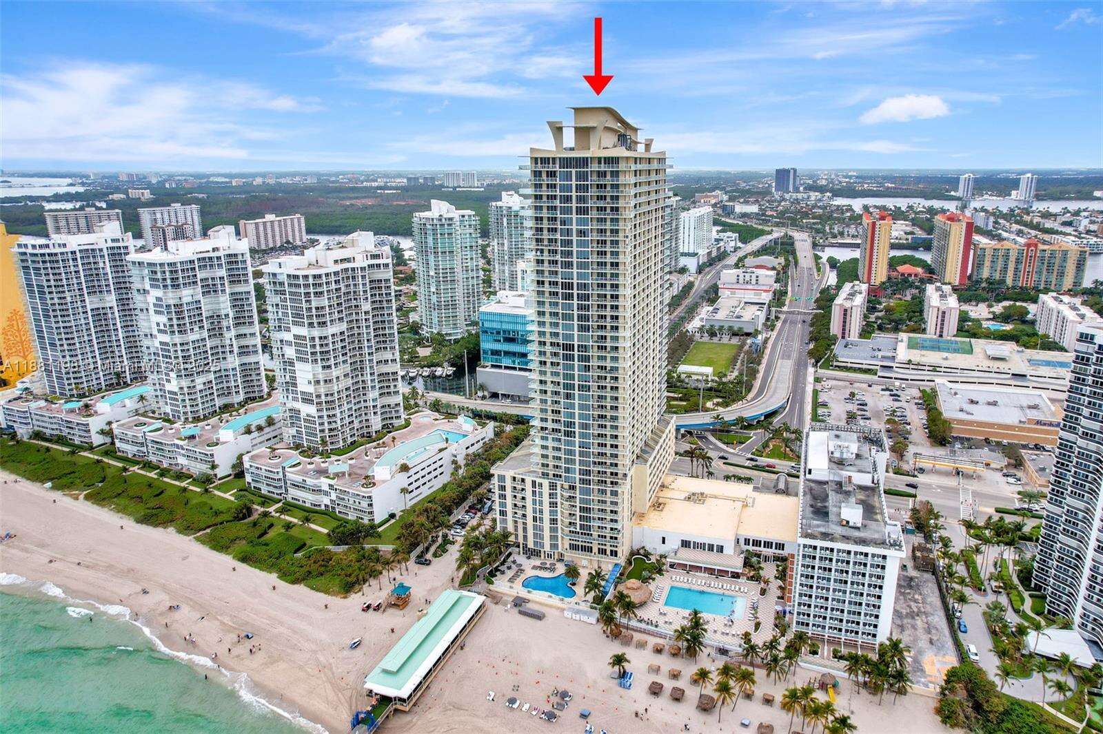 La Perla at 16699 Collins Ave, Sunny Isles Beach, FL 33160 - For Rent photo 46