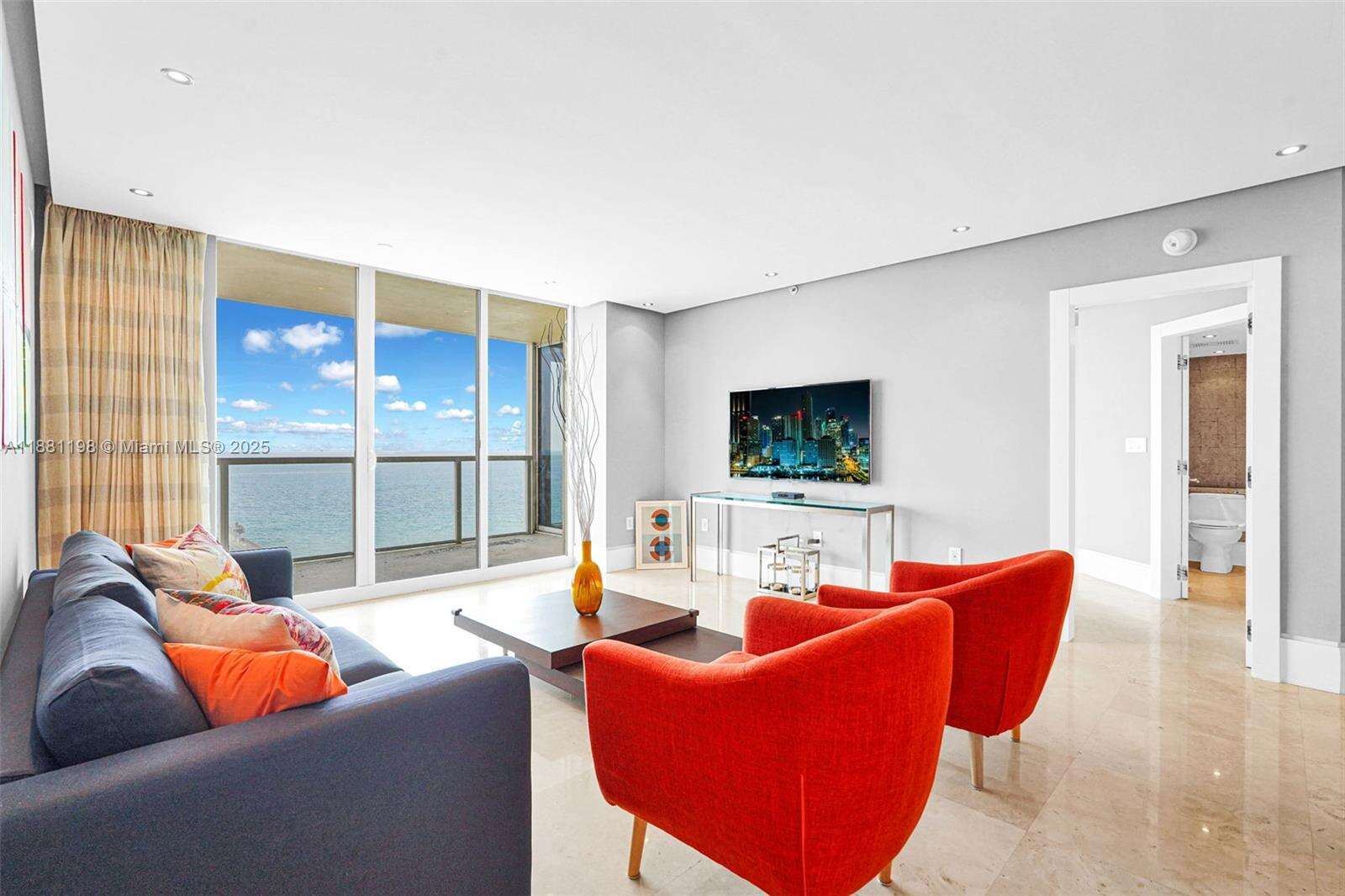 La Perla at 16699 Collins Ave, Sunny Isles Beach, FL 33160 - For Rent photo 6