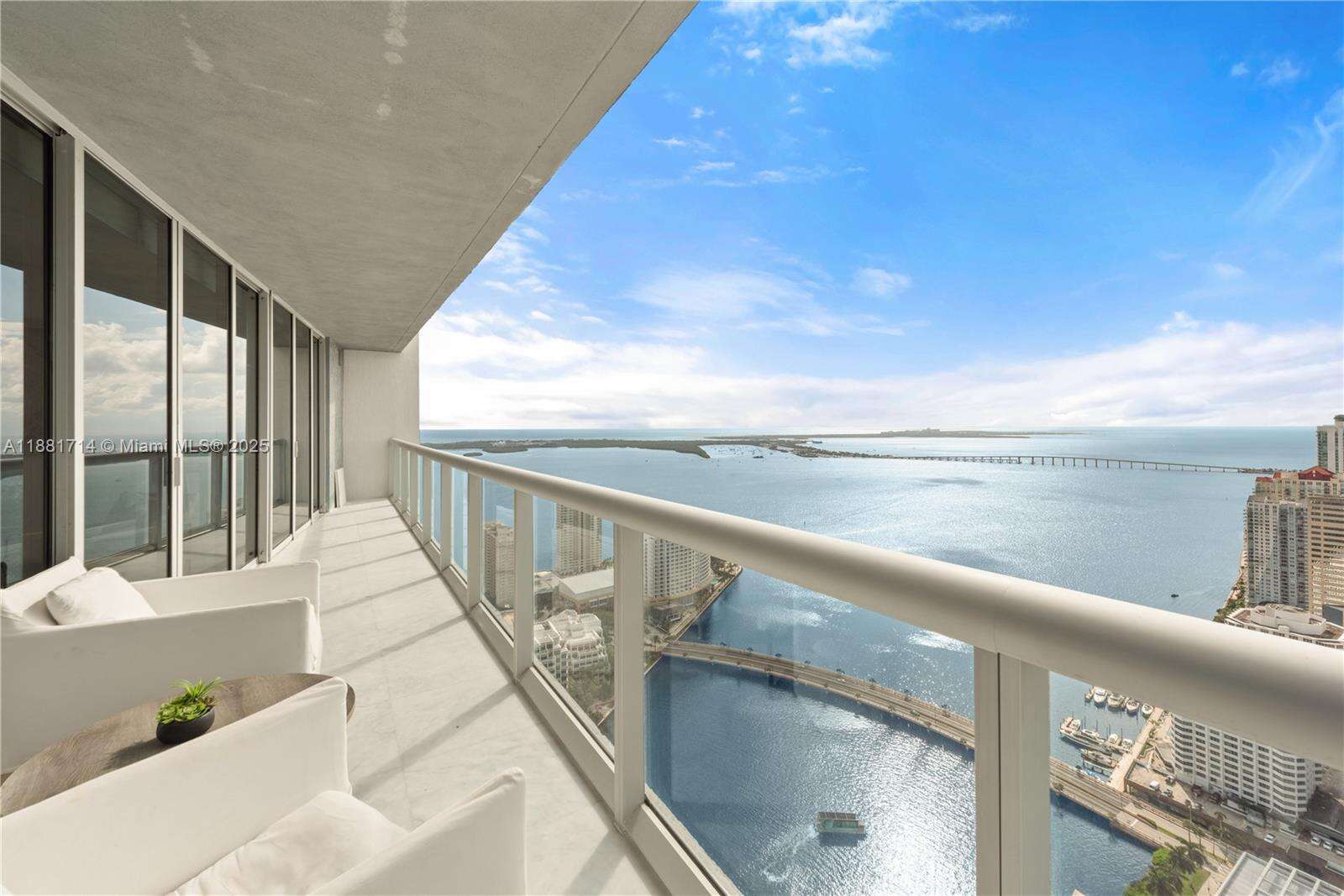 Icon Brickell 2 at 495 Brickell Ave, Miami, FL 33131 - For Rent photo 1