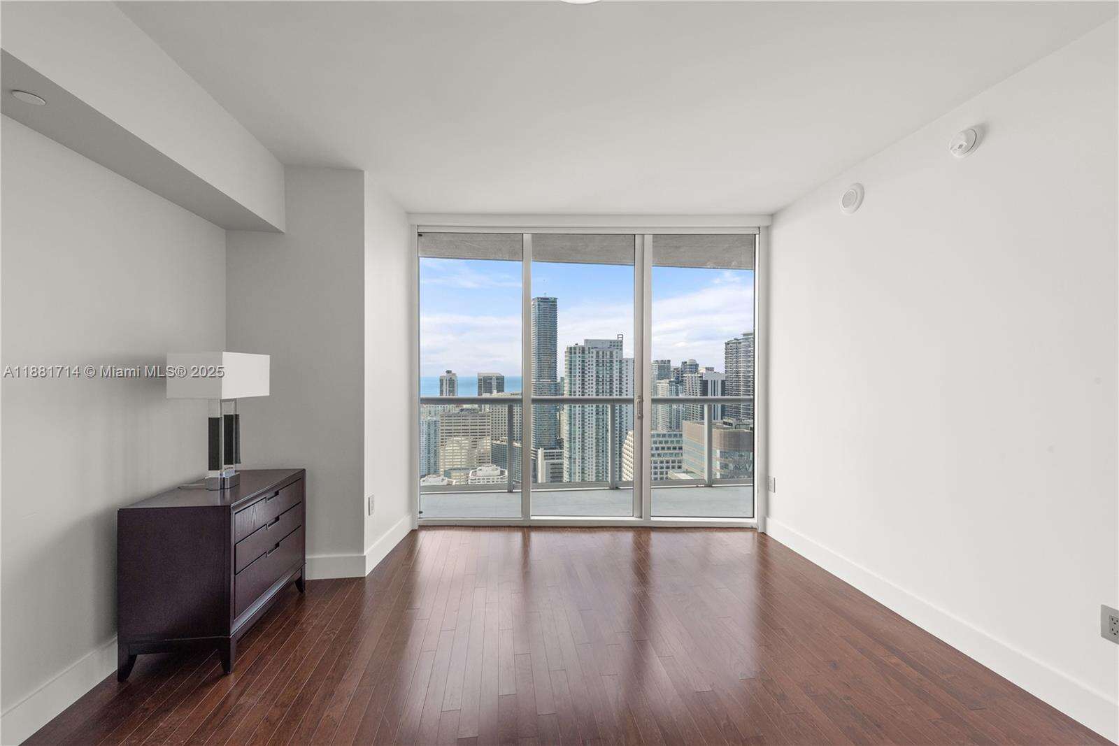 Icon Brickell 2 at 495 Brickell Ave, Miami, FL 33131 - For Rent photo 14