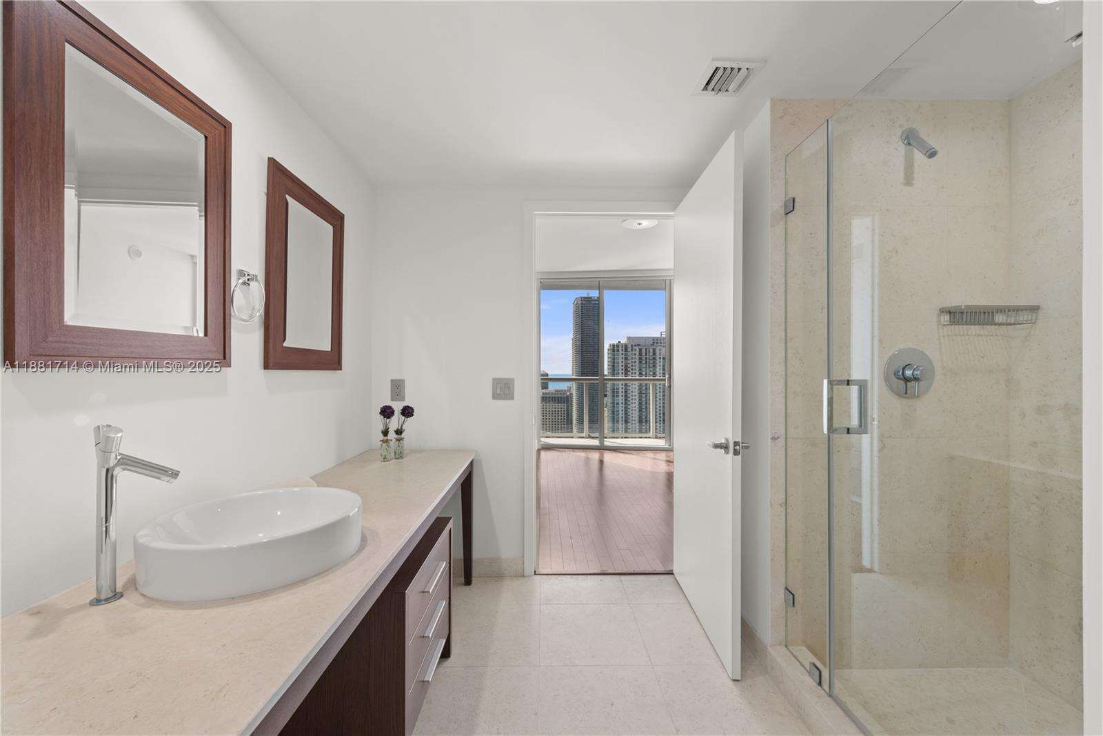Icon Brickell 2 at 495 Brickell Ave, Miami, FL 33131 - For Rent photo 17