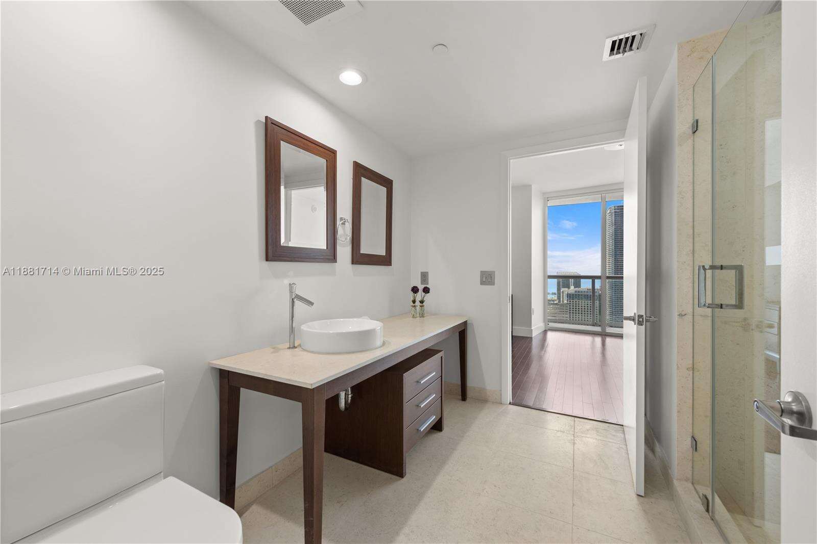 Icon Brickell 2 at 495 Brickell Ave, Miami, FL 33131 - For Rent photo 18